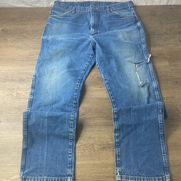 Wrangler Mens Cowboy Cut 13MWZ Distressed Jeans, size 38x36 - Picture 8 of 13